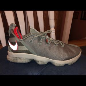 Lebron XIV Mens Basketball Shoes